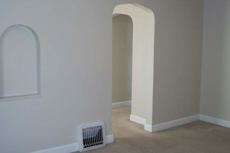 Arched doorways in 2 bedroom home for rent in Evans and North school districts in Evansville IN