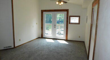 Image of 409-B S Bosse Ave
